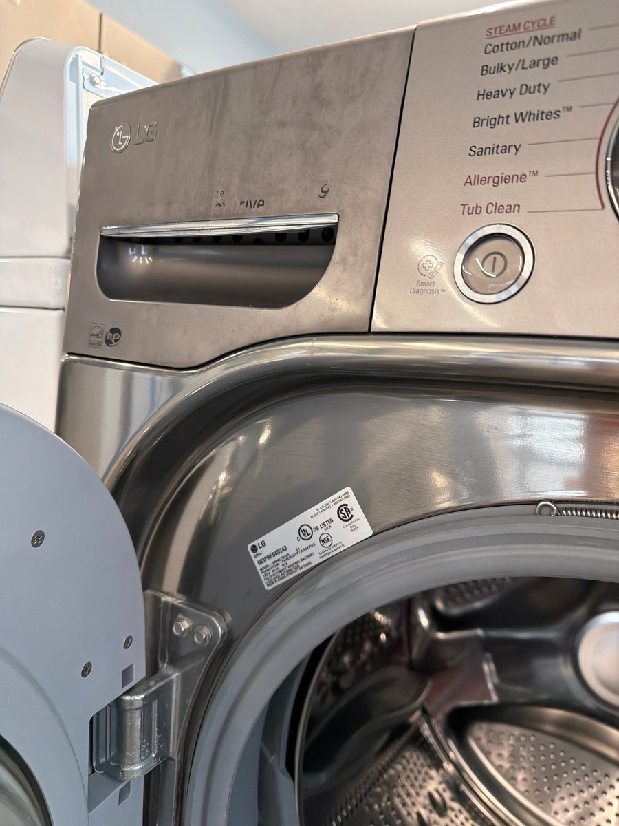 Photo 3 of this exact LG 54" Washer & dryer set