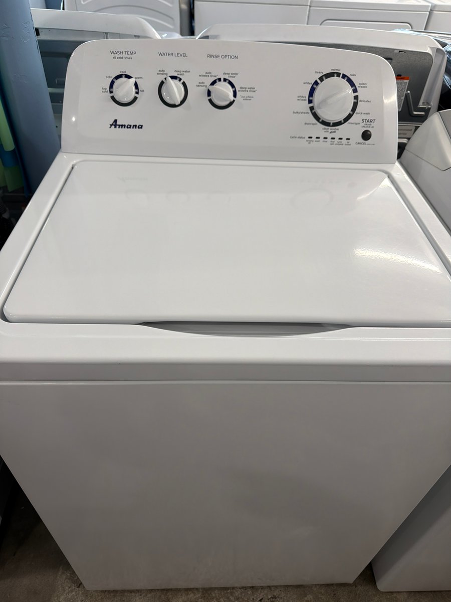 Photo 1 of this exact Amana 27" Top load Washer