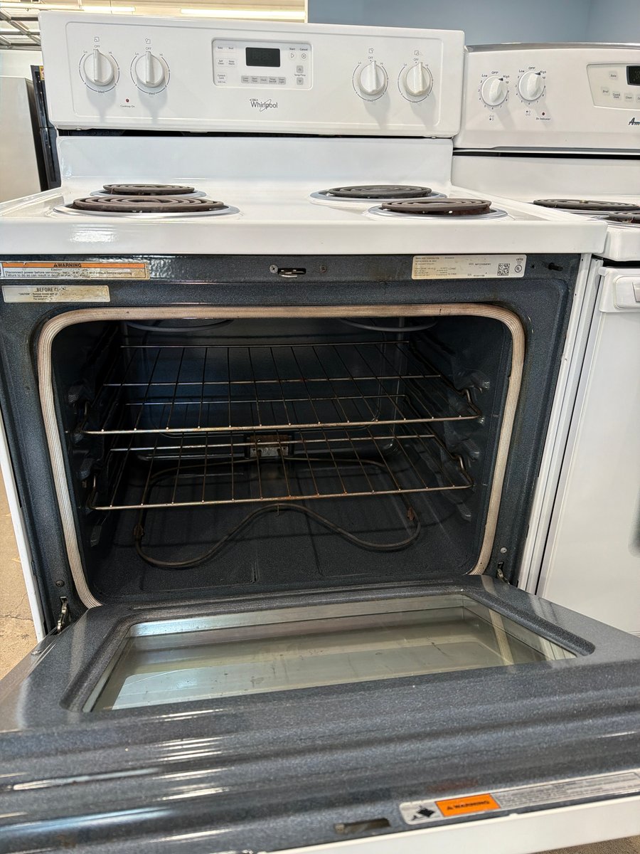 Photo 2 of this exact Whirlpool White coil top range