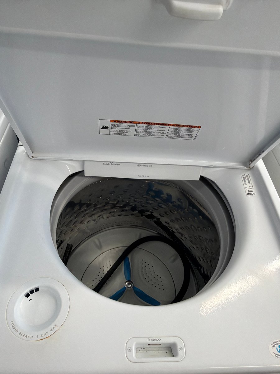 Photo 2 of this exact Kenmore 27" Top load Washer