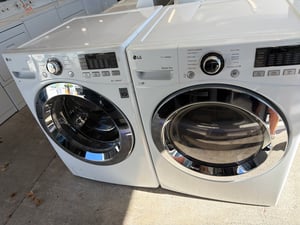 LG White Front load washer and dryer set
