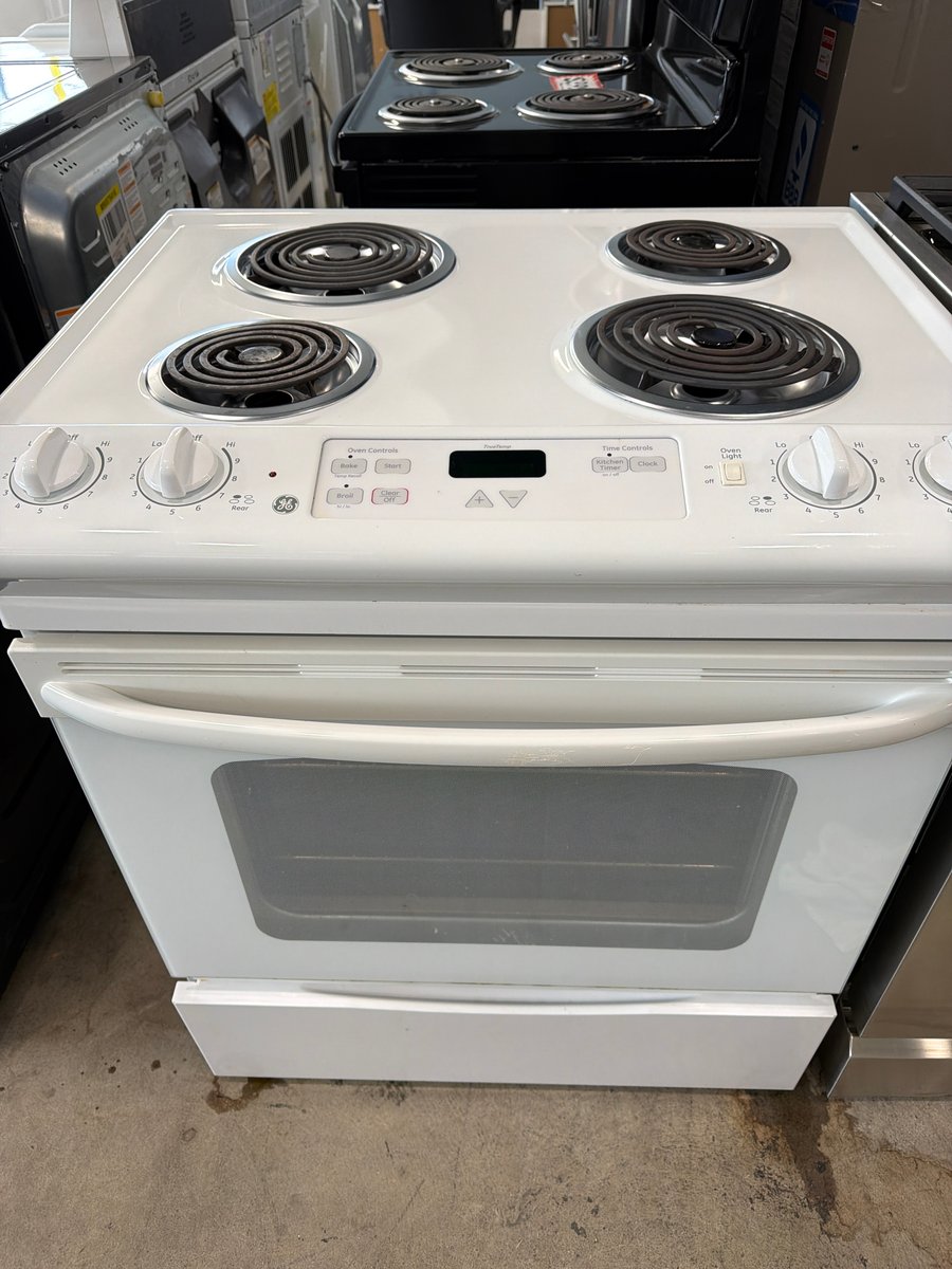Photo 1 of this exact GE 30" Electric Slide-in Range