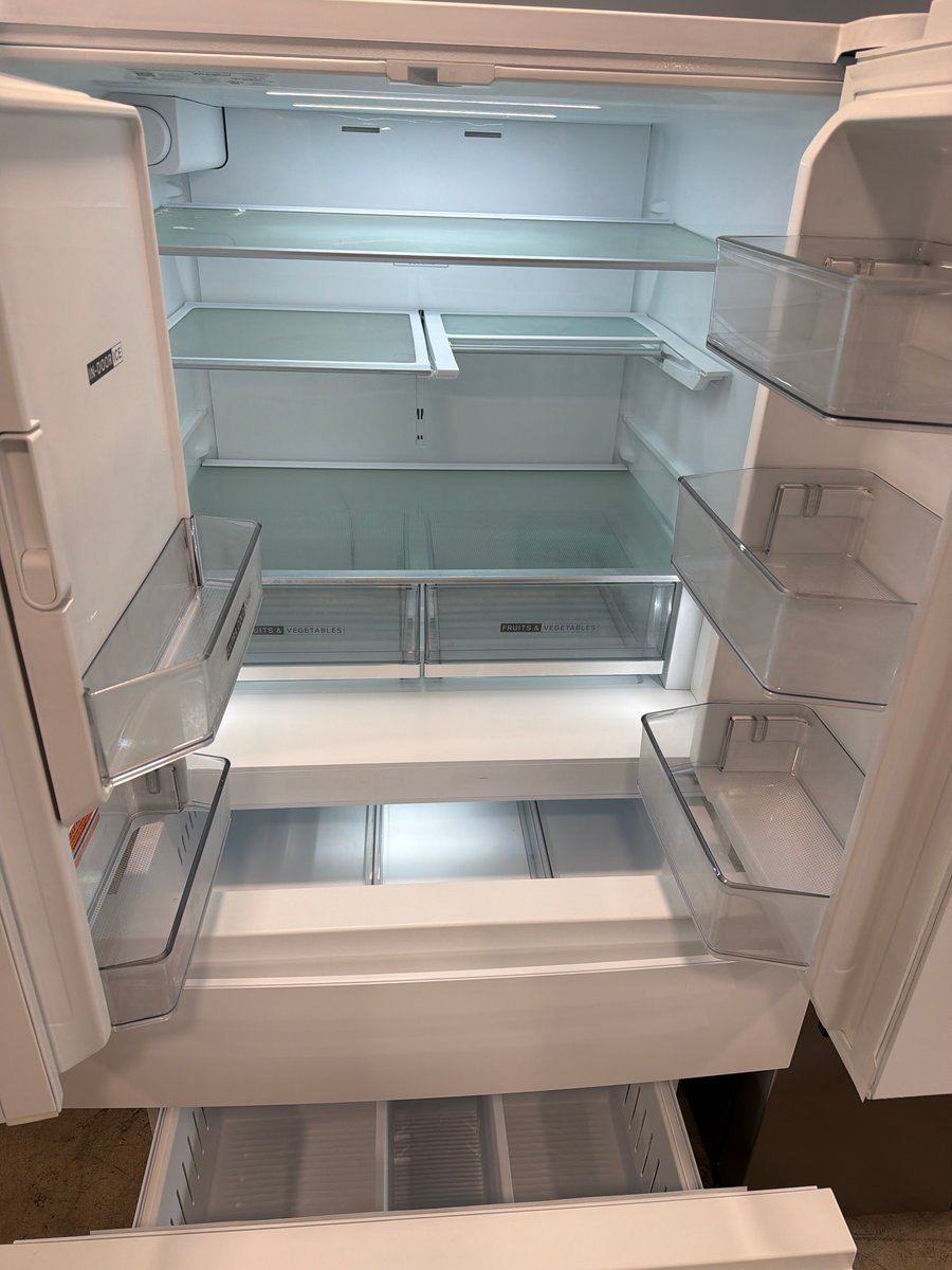 Photo 3 of this exact Whirlpool 36" French door Refrigerator