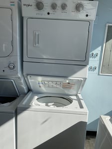 Whirlpool 27” laundry center like new