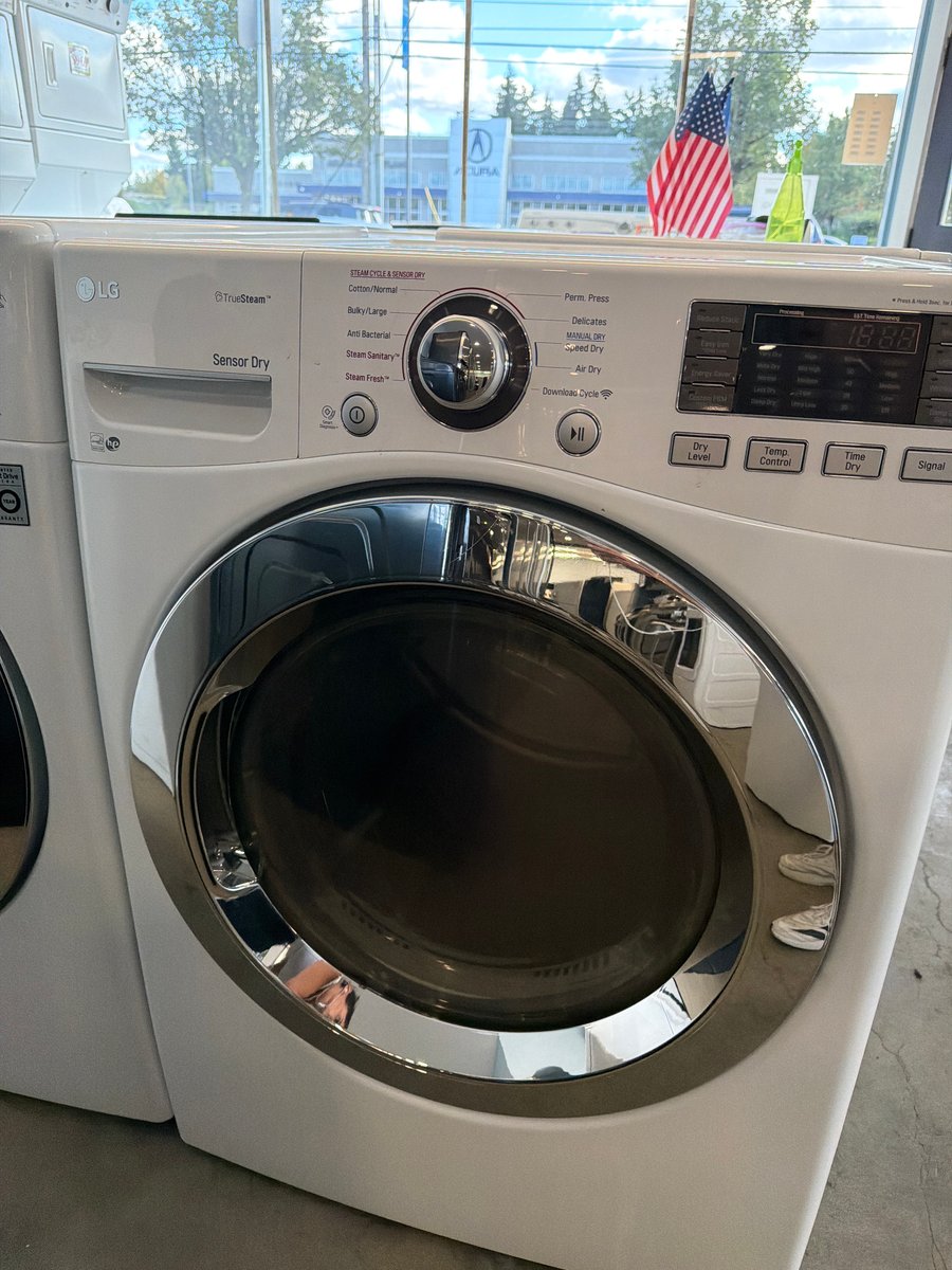 Photo 5 of this exact LG Front load white set