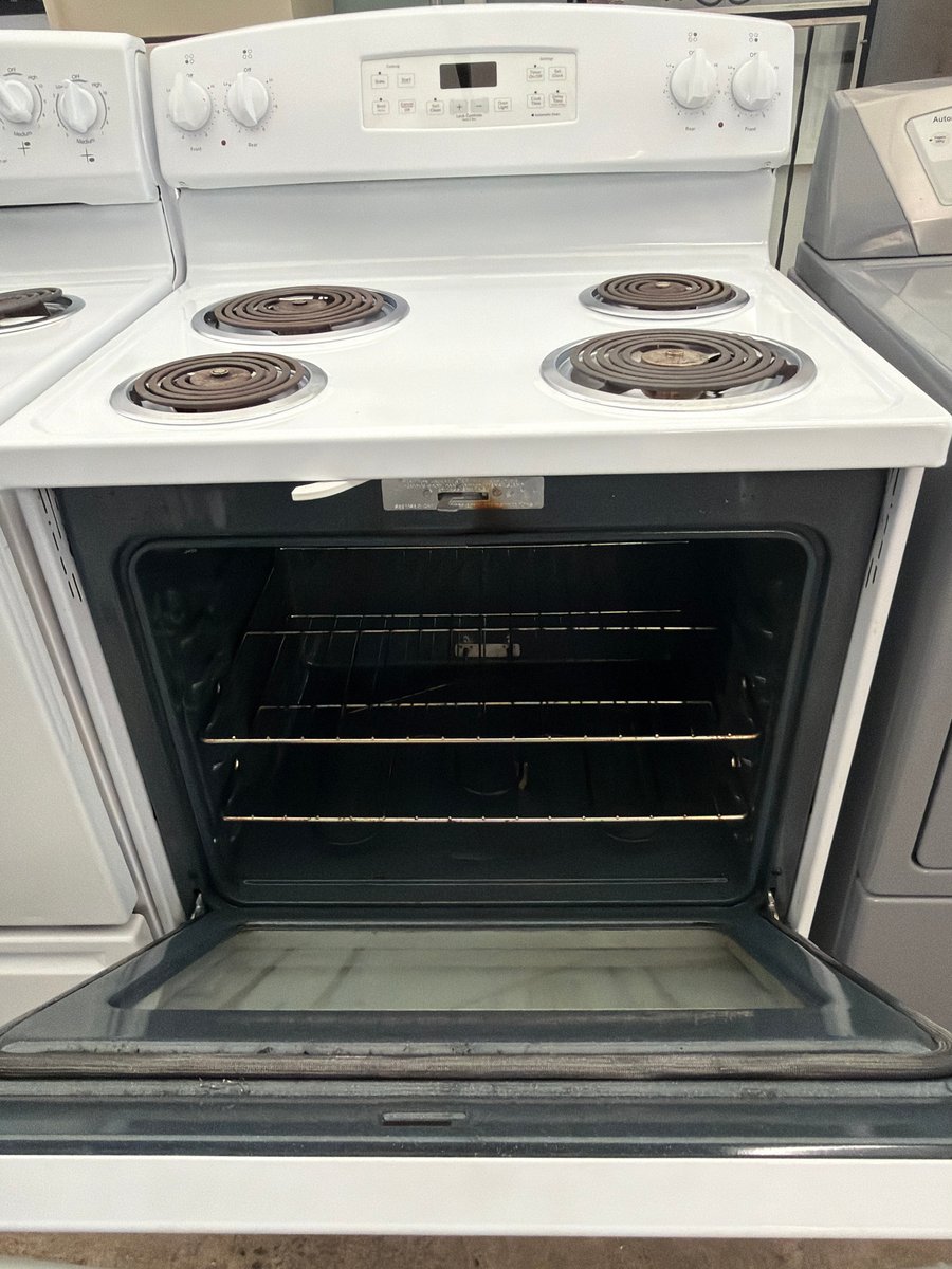 Photo 2 of this exact GE 30" Electric Freestanding Range