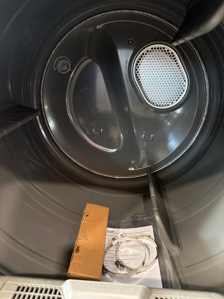 Photo 3 of this exact Samsung 27" Electric Dryer