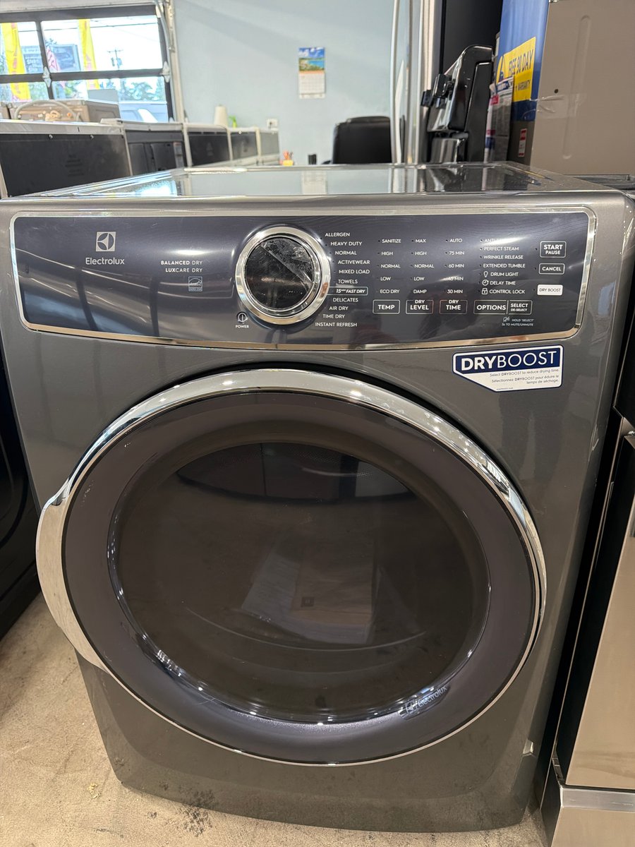 Photo 1 of this exact Electrolux 27" Electric Dryer