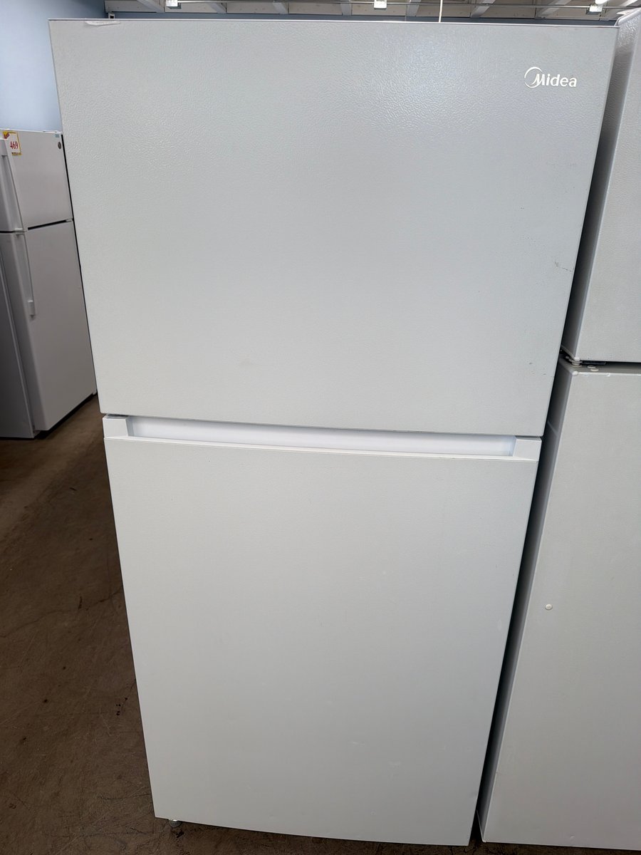Photo 1 of this exact Midea white top mount refrigerator