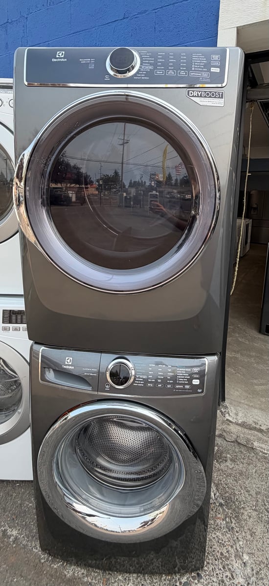 Photo 1 of this exact Electrolux Front load washer and dryer set