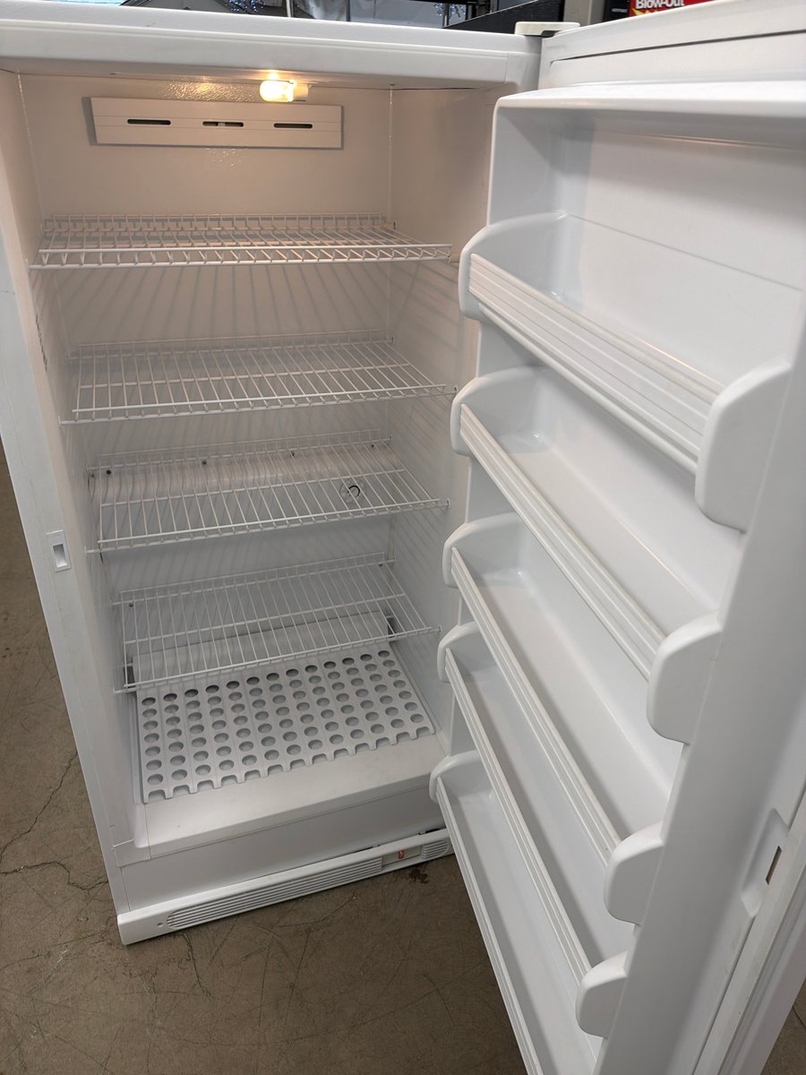 Photo 2 of this exact Frigidaire 32" Upright Freezer