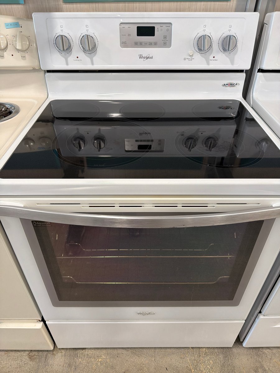 Photo 1 of this exact Whirlpool White glass top range