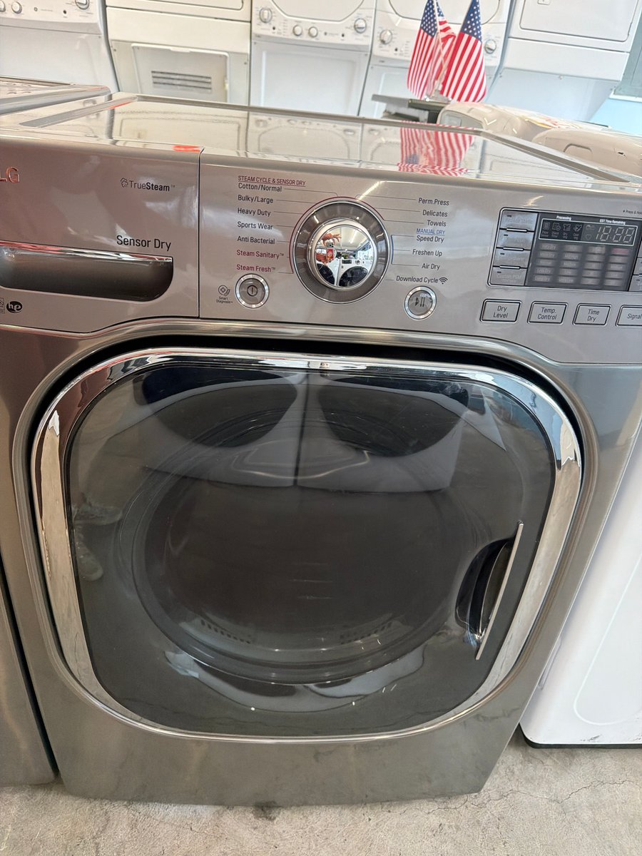 Photo 5 of this exact LG 54" Washer & dryer set