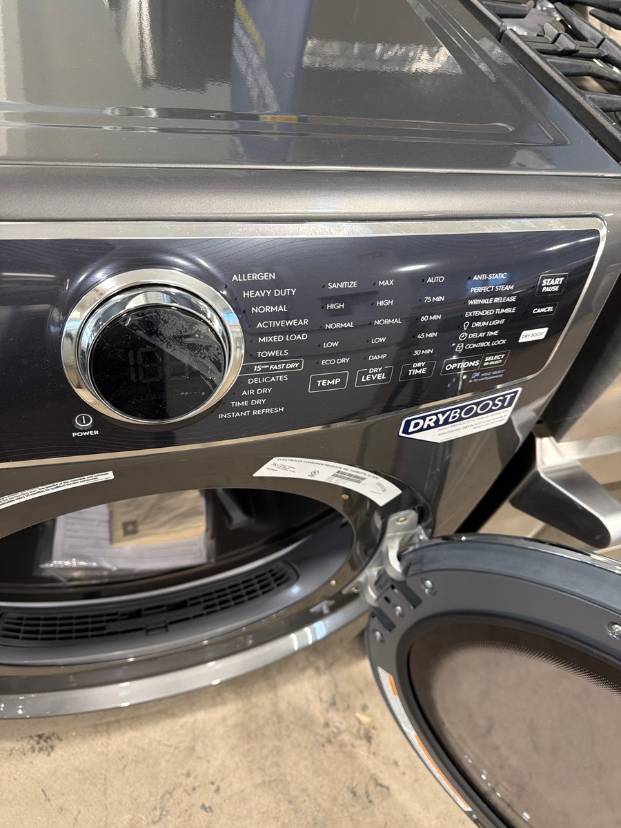 Photo 3 of this exact Electrolux 27" Electric Dryer