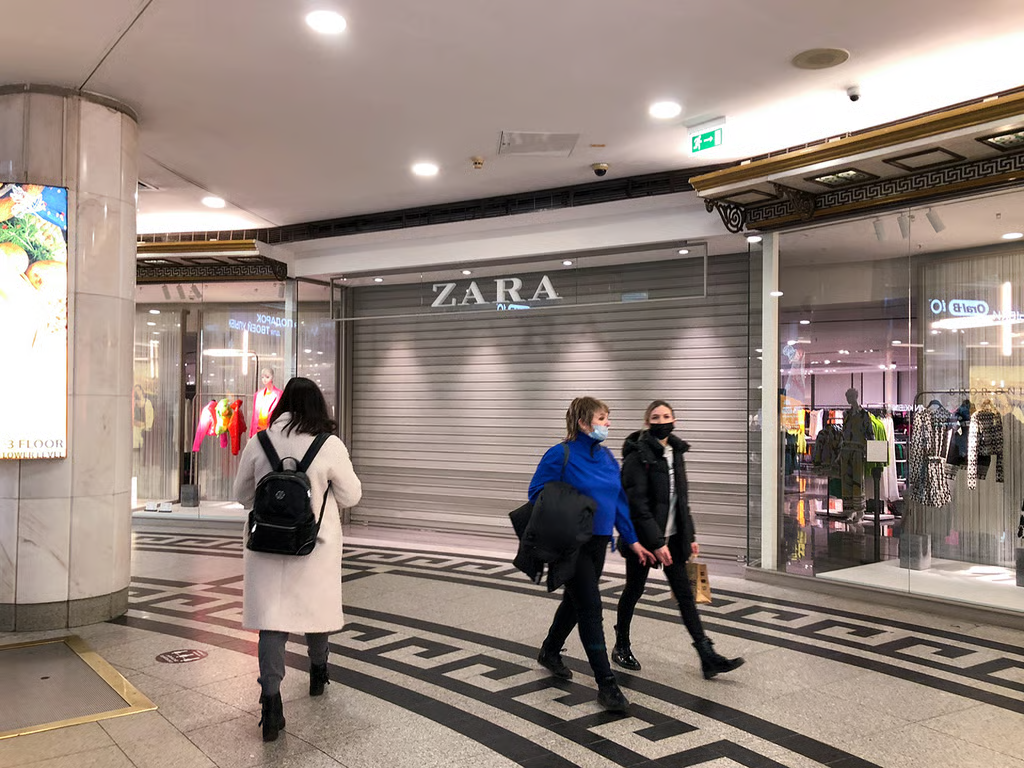 A closed Zara store at the Okhotny Ryad shopping mall in Moscow, 6 March 2022. Photo: Moscow News Agency