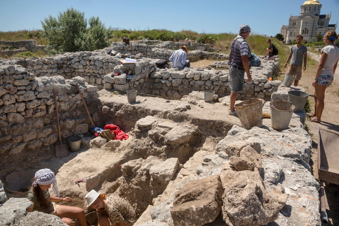 Раскопки в Херсонесе, 2015 год. Фото: Alamy / Vida Press