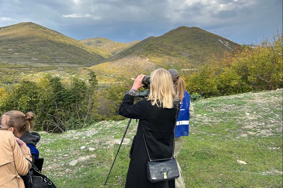 Элина Валтонен во время поездки, 15 октября 2025 года. Фото: @elinavaltonen /  X