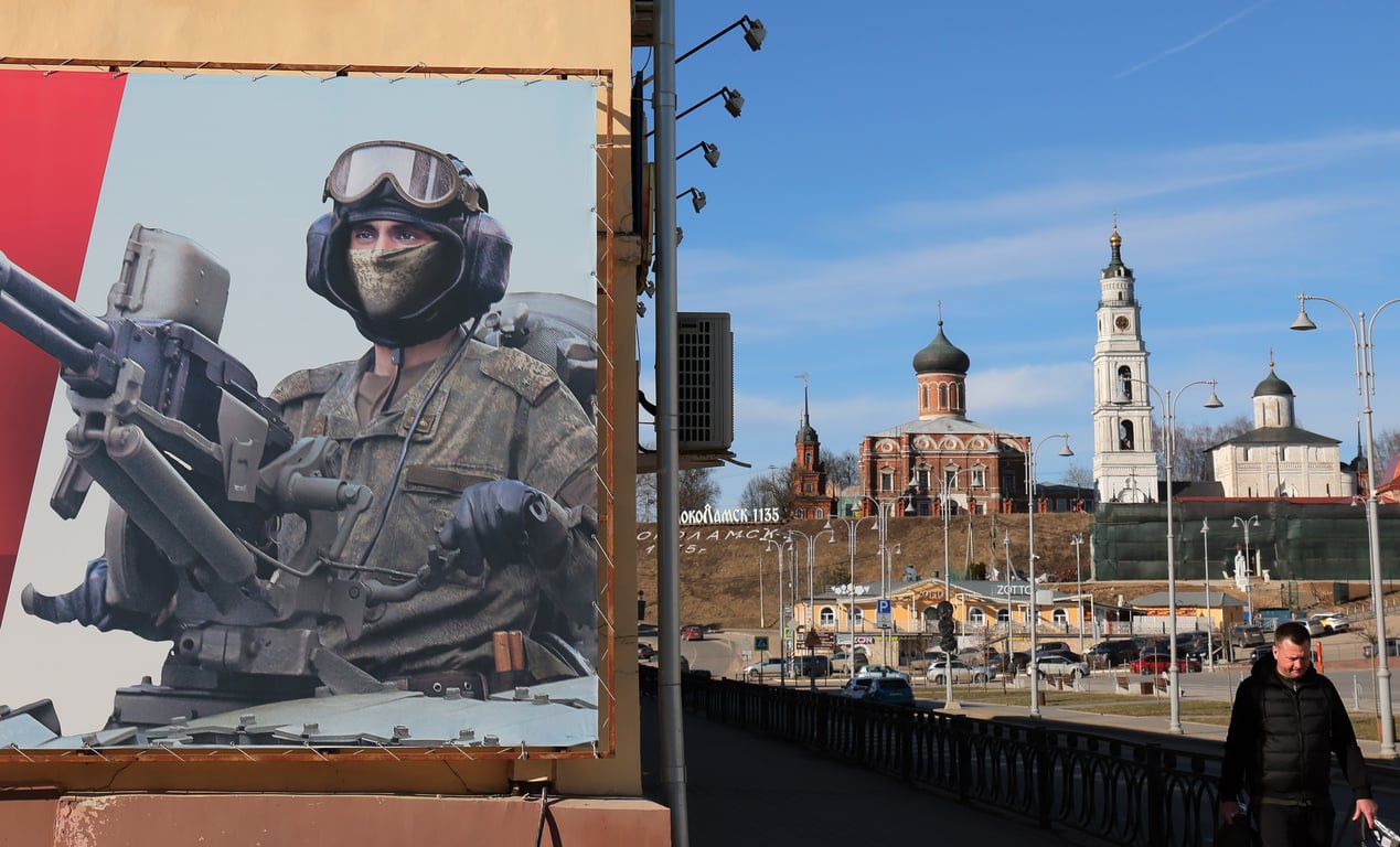 A billboard in the Moscow region town of Volokolamsk promotes enlistment in the Russian military, 9 March 2025. Photo: EPA / MAXIM SHIPENKOV