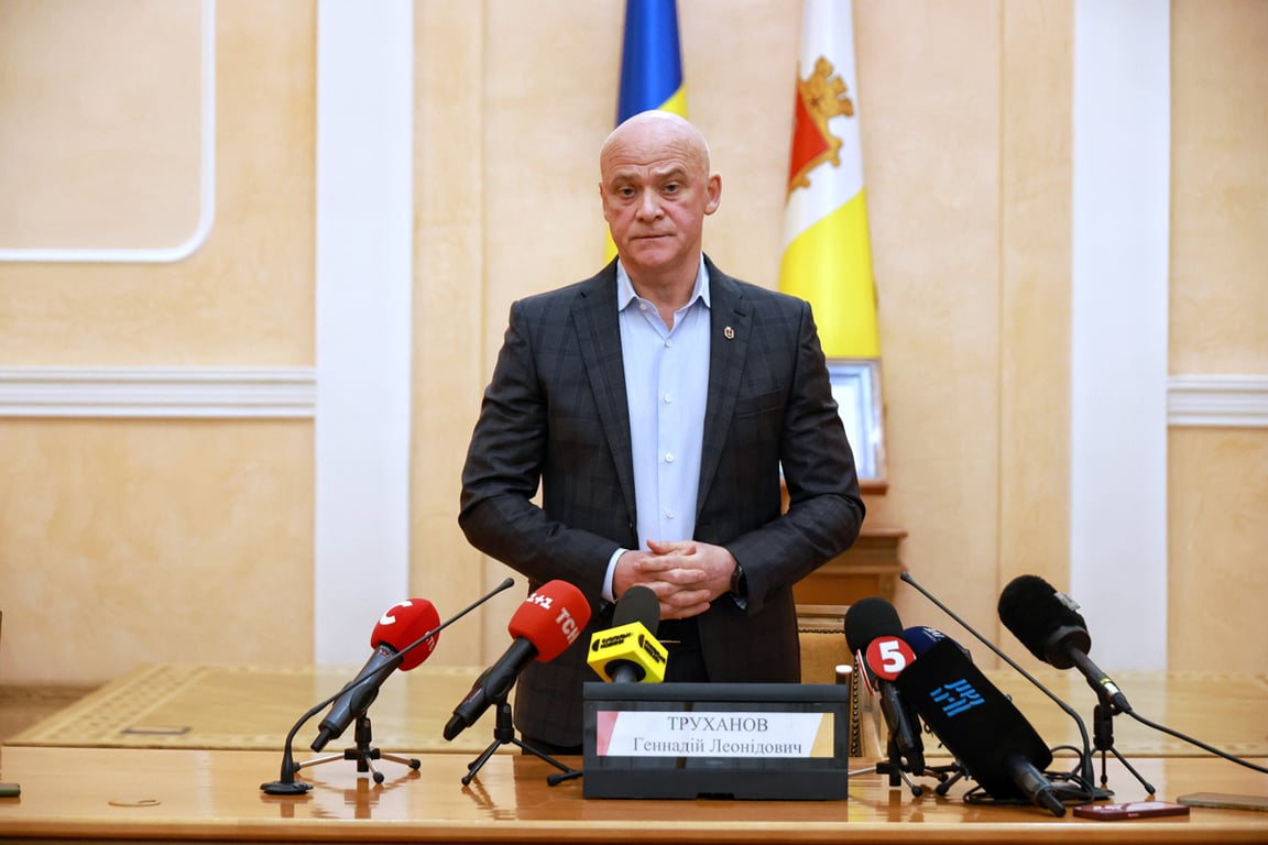 Геннадий Труханов проводит брифинг в здании Одесского городского совета, Украина, 15 октября 2025 года. Фото: Nina Liashonok / Ukrinform / Sipa USA / Vida Press