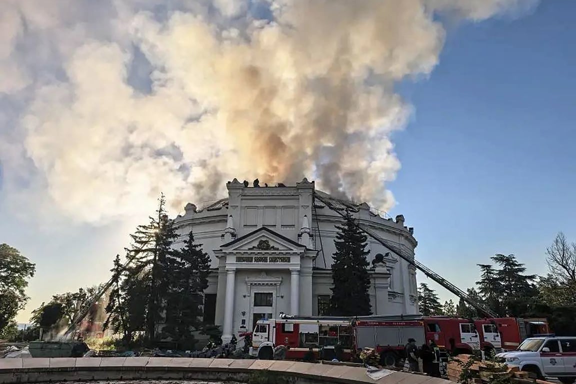 Здание панорамы «Оборона Севастополя» после удара дрона, Крым, Украина, 10 июня 2026 года. Фото: Михаила Развожаев / Telegram / EPA