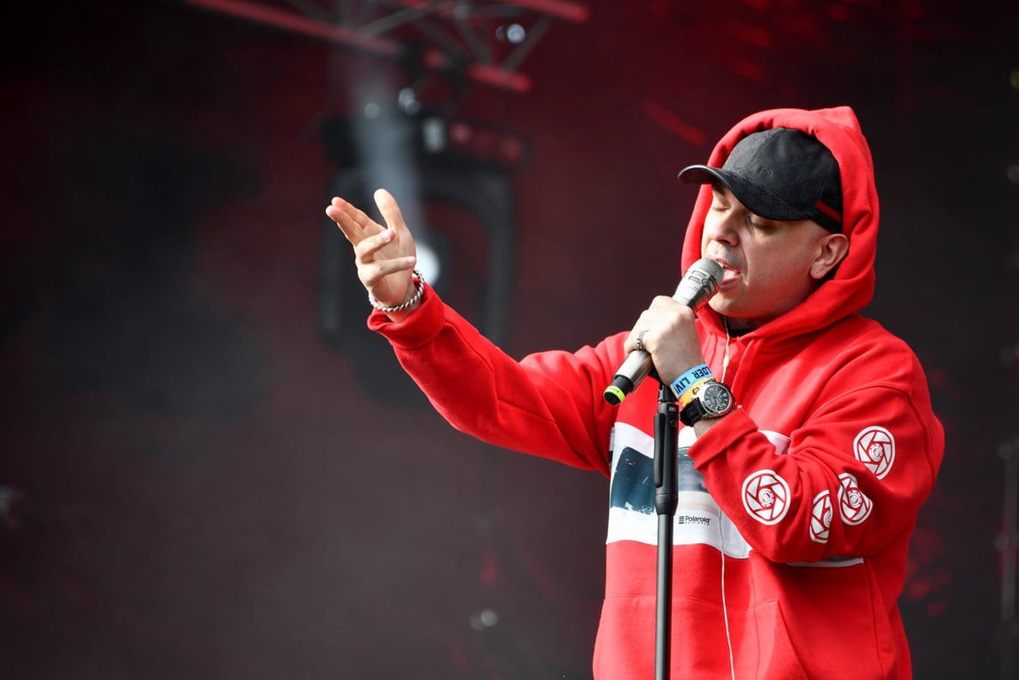 Рэпер Смоки Мо во время выступления на фестивале «Пикник «Афиши», 3 августа 2019 года. Фото: Игорь Иванко / АГН «Москва»