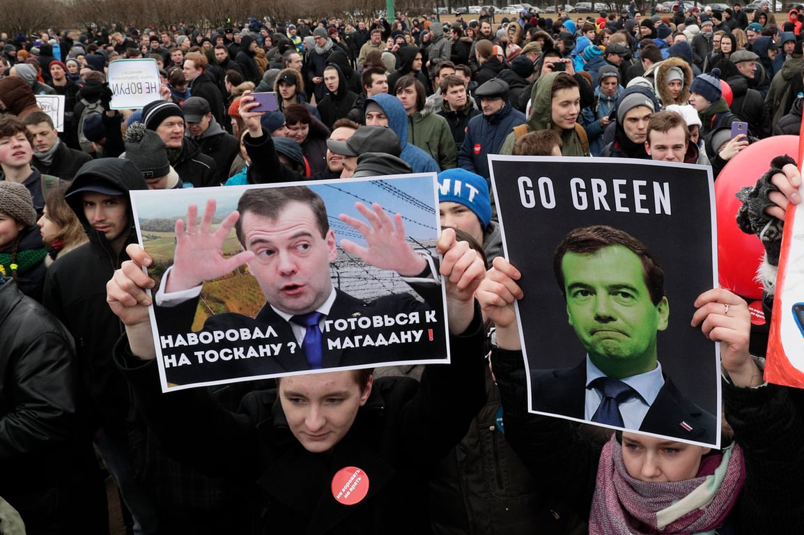 Участники митинга против коррупции после расследования ФБК «Он вам не Димон», Санкт-Петербург, 26 марта 2017 года. Фото: Дмитрий Ловецкий / AP Photo / Scanpix / LETA