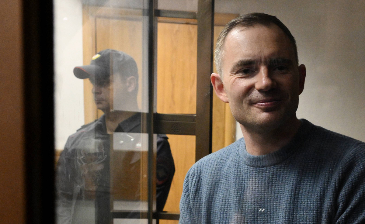 Maxim Kruglov, former head of the Yabloko Moscow branch, in the dock during a hearing at the Zamoskvoretsky District Court in Moscow, 2 October 2025. Photo: Vladimir Astapkovich / Sputnik / Imago Images / Scanpix / LETA