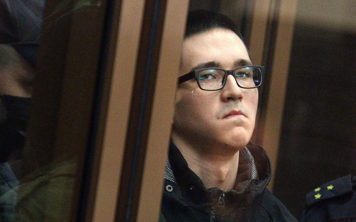 Ильназ Галявиев, устроивший стрельбу в гимназии №175, во время заседания Верховного суда Республики Татарстан в Казани, 13 апреля 2023 года. Фото: Артём Дергунов / Коммерсантъ / Sipa USA / Vida Press