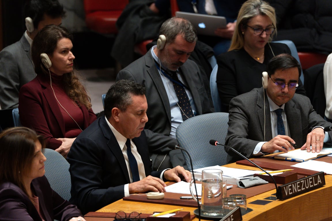 Постоянный представитель Венесуэлы при ООН Самуэль Монкада на заседании Совета Безопасности ООН в Нью-Йорке, США, 5 января 2026 года. Фото: Derek French / EPA