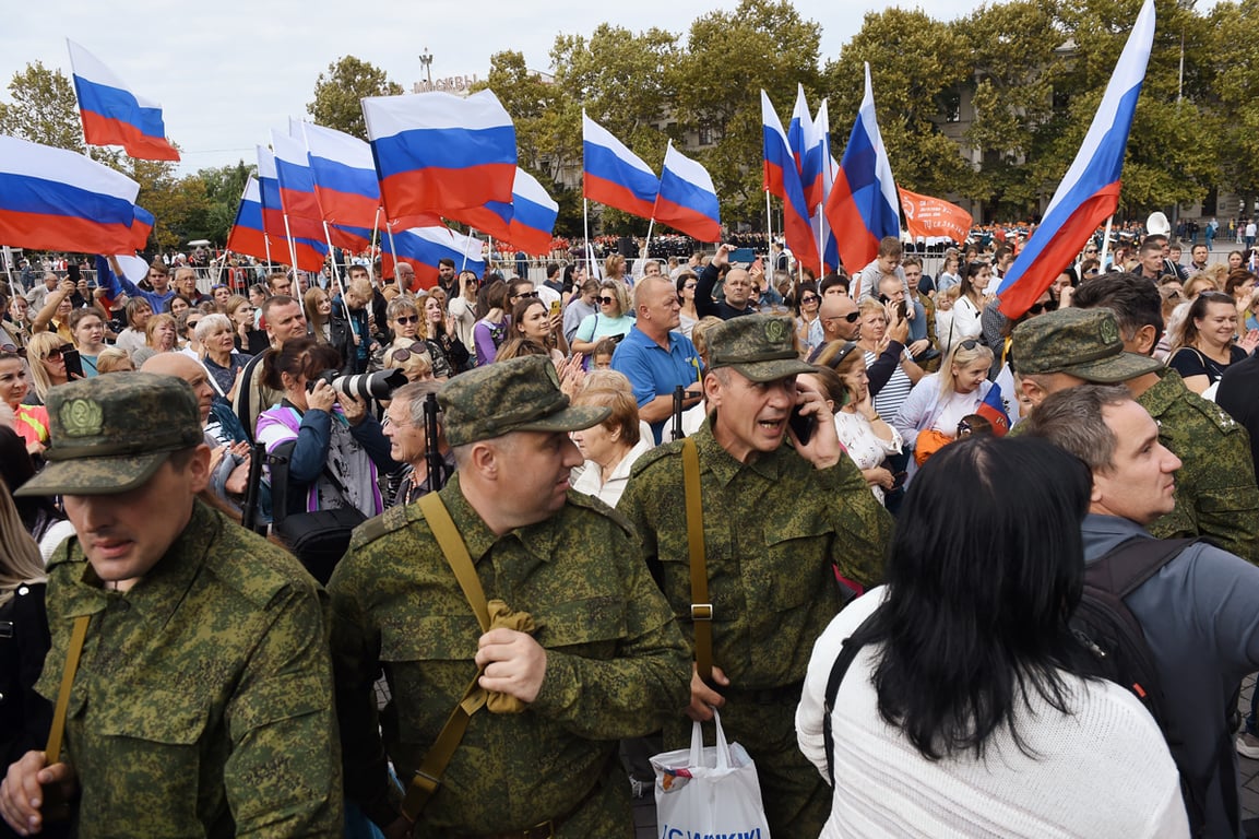 Церемония отправки мобилизованных крымчан на площади Нахимова в Севастополе, 27 сентября 2022 года. Фото: Виктор Коротаев / Коммерсантъ / Sipa USA / Vida Press
