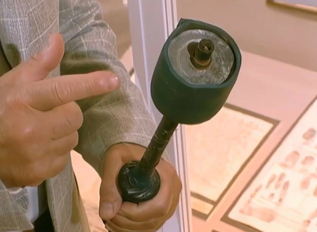 Сделанная вручную булава для убийств. Фото: кадр из телепередачи «Следствие вели» / YouTube