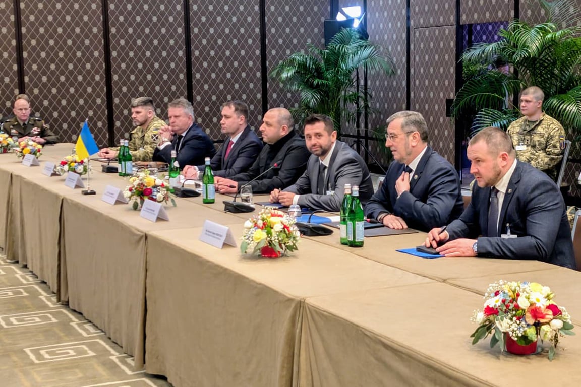 Члены украинской делегации на переговорах в Женеве, Швейцария, 17 февраля 2026 года. Фото: Рустем Умеров / Facebook