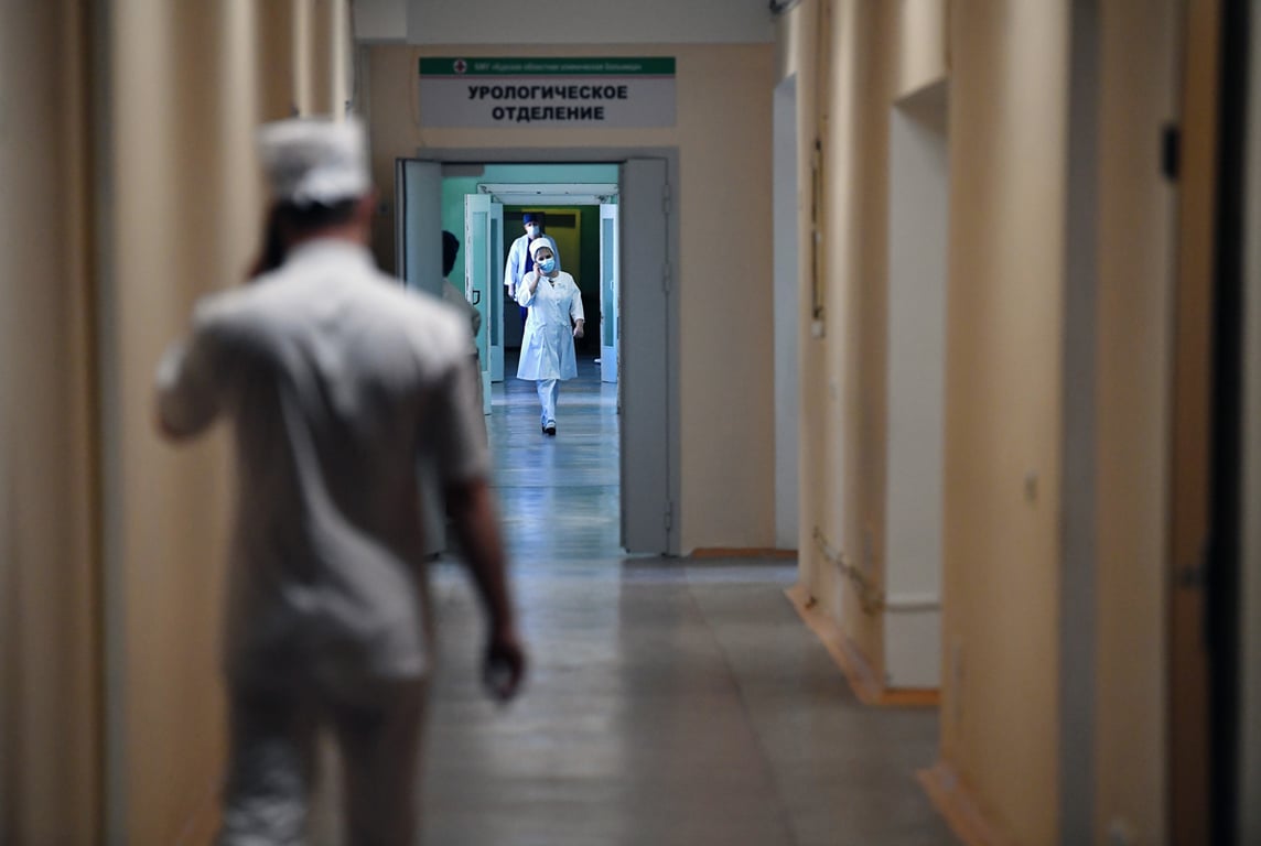 Сотрудники Курской областной клинической больницы, Курск, 8 октября 2021 года. Фото: Александр Миридонов / Коммерсантъ / Sipa USA / Vida Press