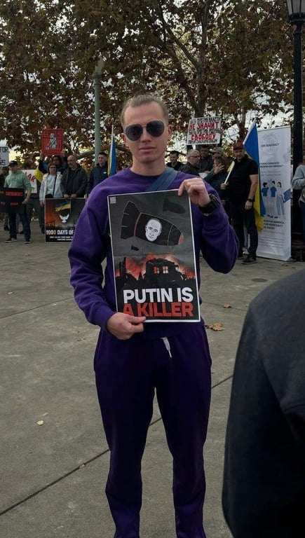 Владислав Краснов на митинге в поддержку российских политзаключенных. США. Фото из личного архива