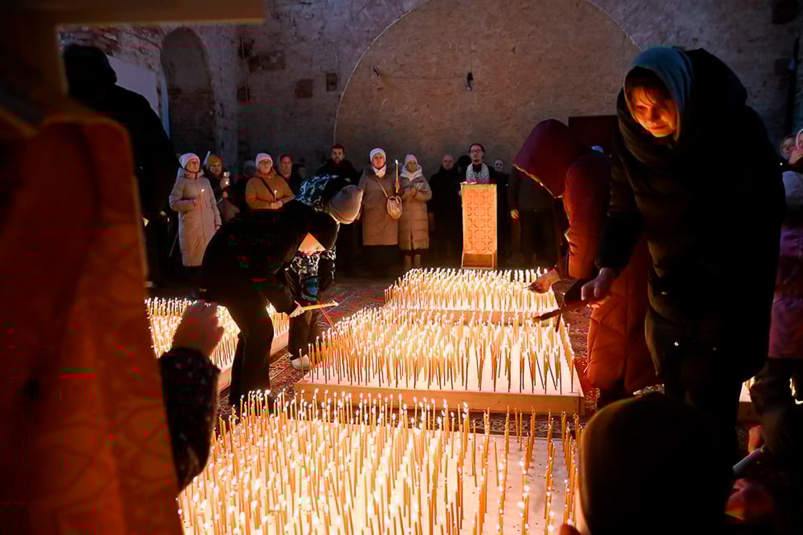 Молебен в памяти о нерожденных детях в Свято‑Духовом монастыре в Вологде. Фото: АНО «Спаси жизнь» /  VK