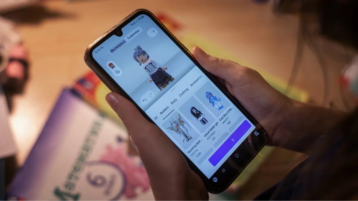 A mobile version of Roblox. Photo: Novaya Gazeta Europe