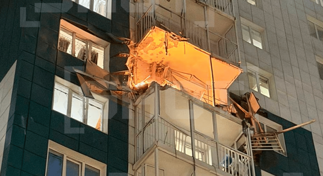 A damaged apartment building in the Russian city of Voronezh, 10 January 2026. Photo: SHOT