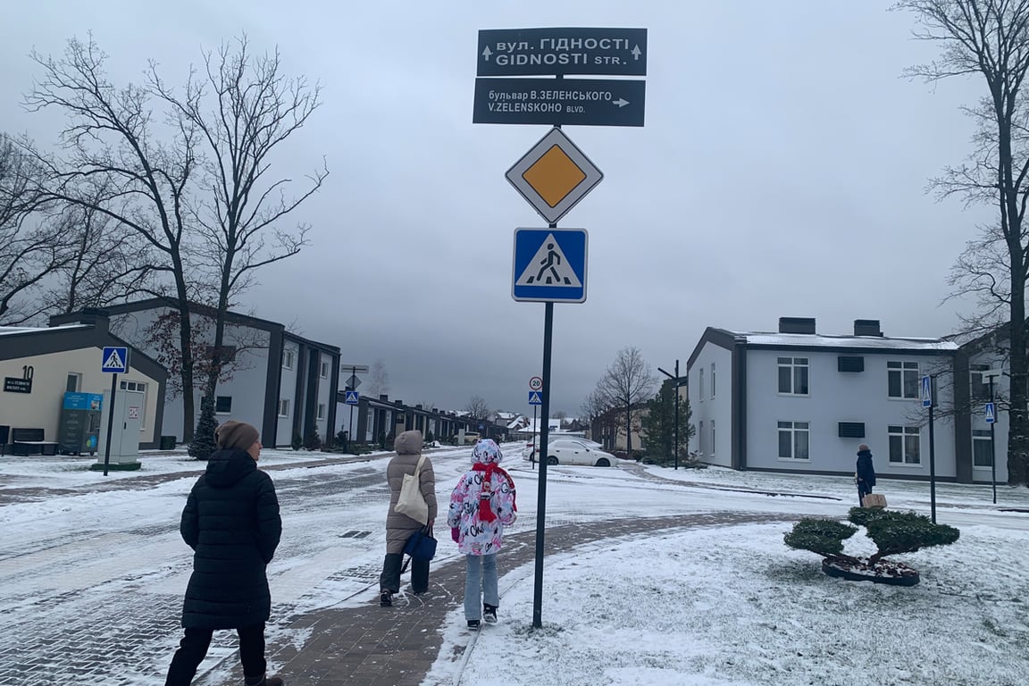 «Городок Хансена» под Киевом, Украина. Фото: Ольга Мусафирова / «Новая Газета Европа»