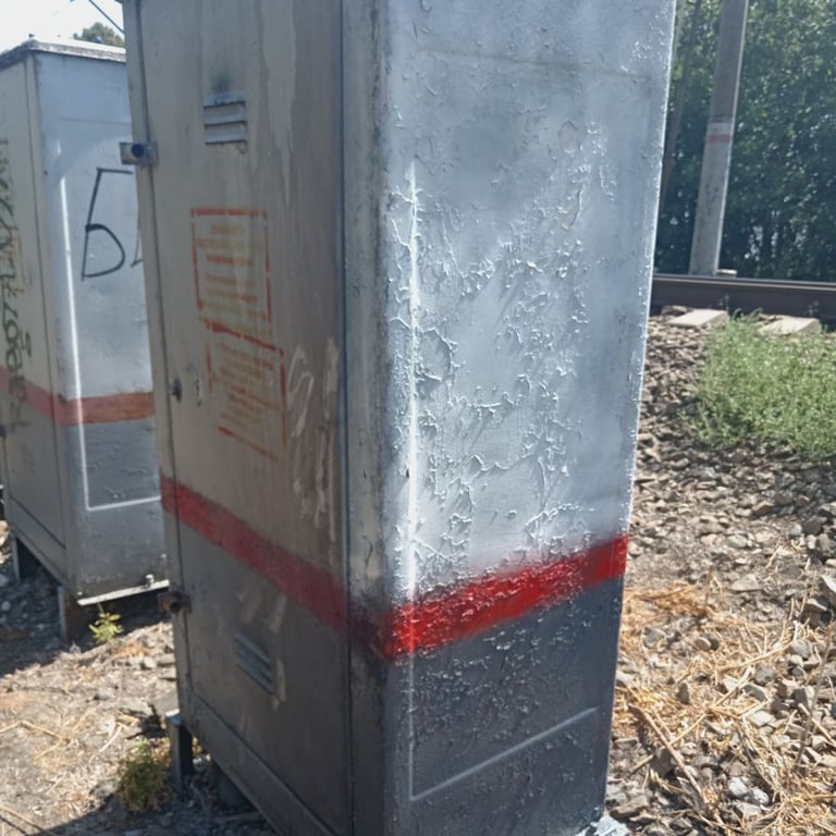 Релейный шкаф после поджога Вадима. Фото: Маргарита Клёц