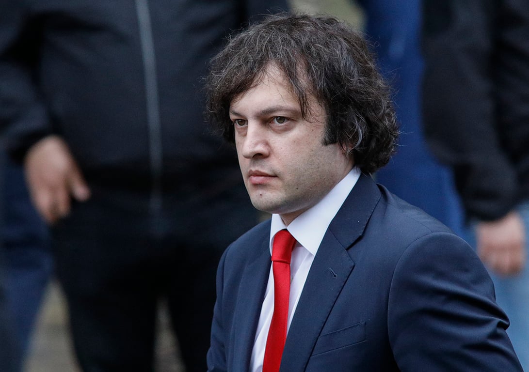 Премьер-министр Грузии Ираклий Кобахидзе на параде, посвященном 106-й годовщине независимости Грузии, Тбилиси, 26 мая 2024 года. Фото: David Mdzinarishvili / EPA