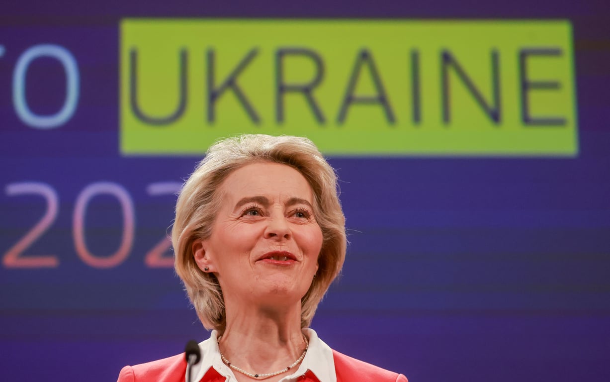 European Commission President Ursula von der Leyen announces an EU loan to Ukraine in Brussels, Belgium, 14 January 2026. Photo: EPA / Olivier Hoslet