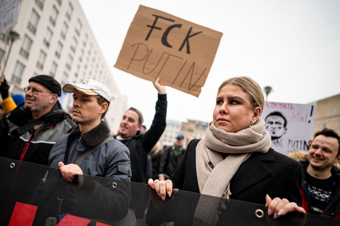 Любовь Соболь на антивоенном марше в Берлине, Германия, 18 февраля 2024 года. Фото: Fabian Sommer / dpa / Alamy Live News / Vida Press