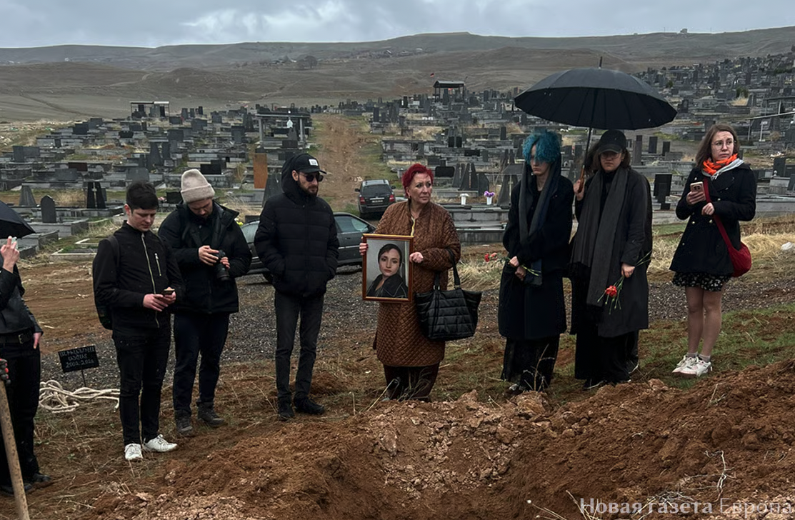 Mourners attend Aishat Baymuradov’s funeral outside Yerevan, Armenia, 27 March 2026. Photo: Novaya Gazeta Europe