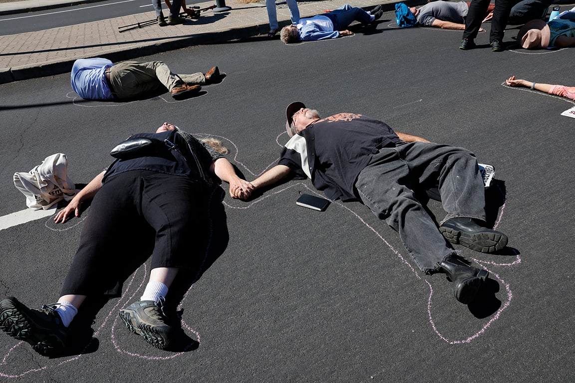 Протестующие против применения ядерного оружия, Ливермор, Калифорния, США, 6 августа 2025 года. Фото: John G. Mabanglo / EPA