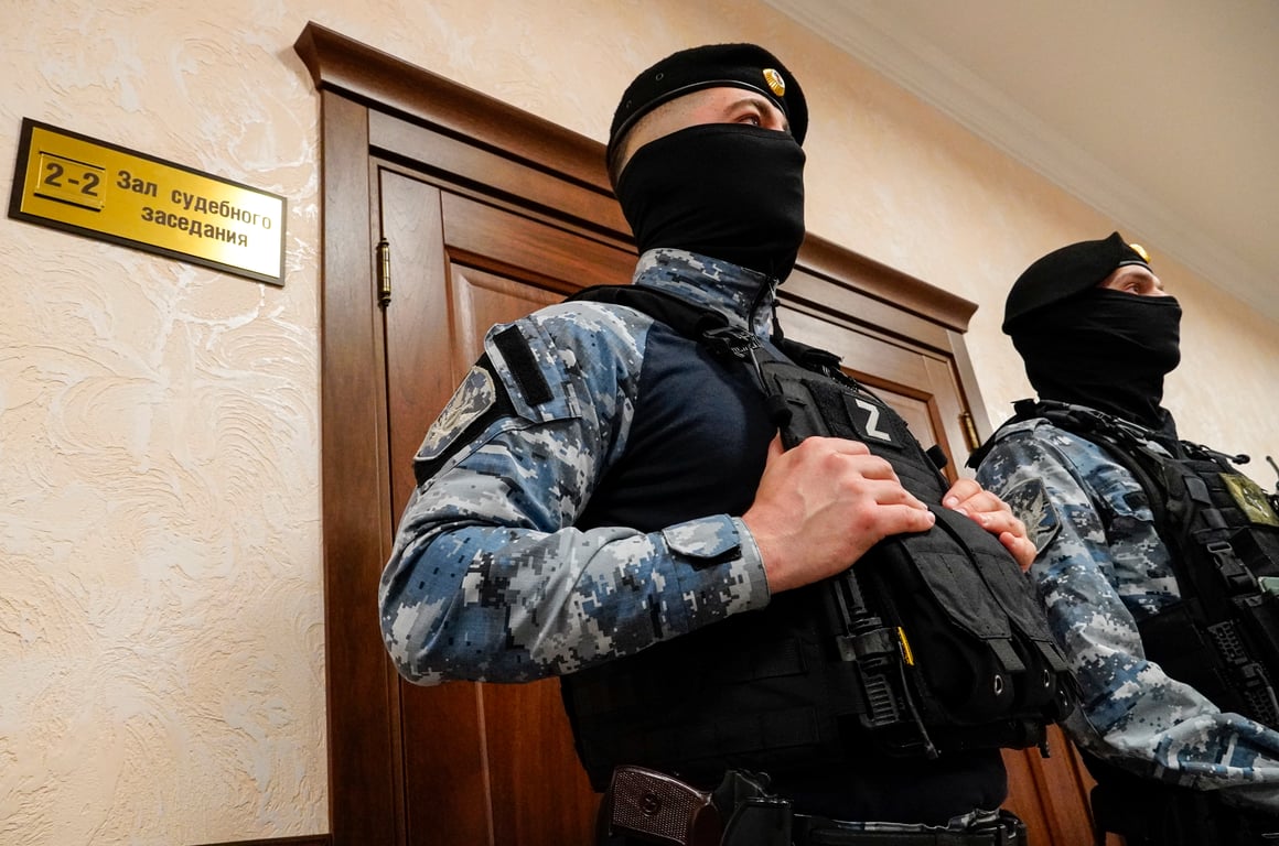 Russian police officers stand guard outside the Southern District Military Court in Rostov-on-Don, Russia, 26 March 2025. Photo: EPA