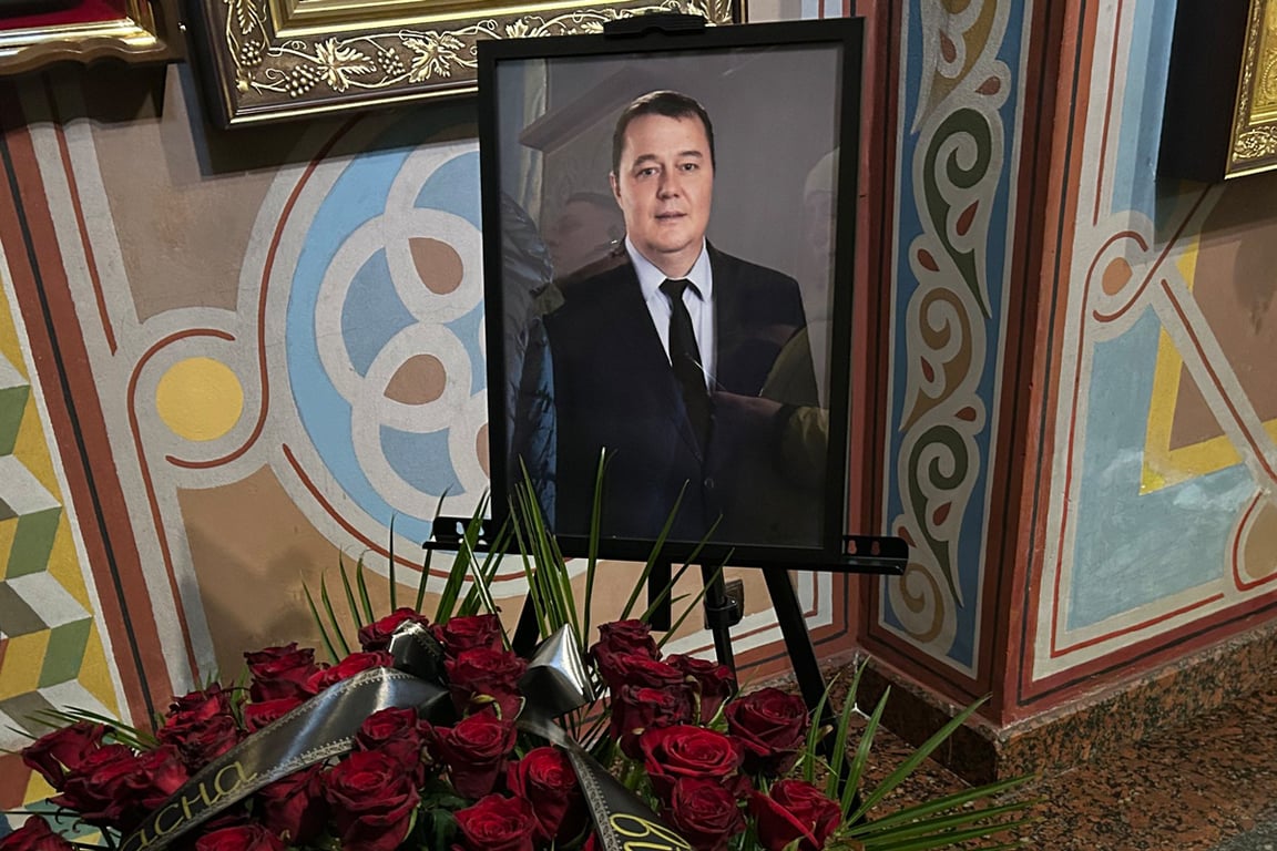 Портрет погибшего Алексея Брехта в Михайловском соборе во время прощания с ним, Киев, Украина, 23 января 2026 года. Фото: Анна Москаль /  Суспільне Новини