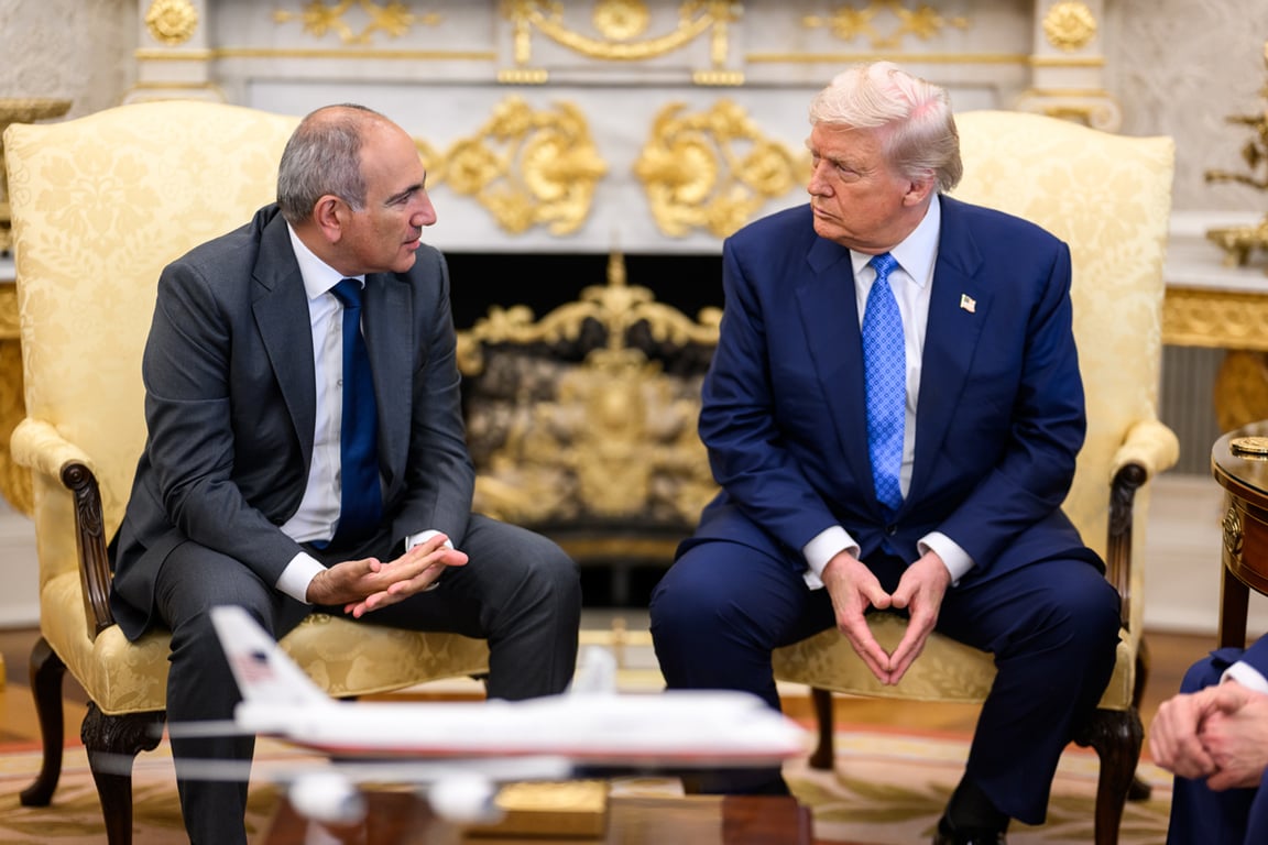 Никол Пашинян и Дональд Трамп во время встречи в Белом Доме, Вашингтон, округ Колумбия, США, 8 августа 2025 года. Фото: Daniel Torok / The White House