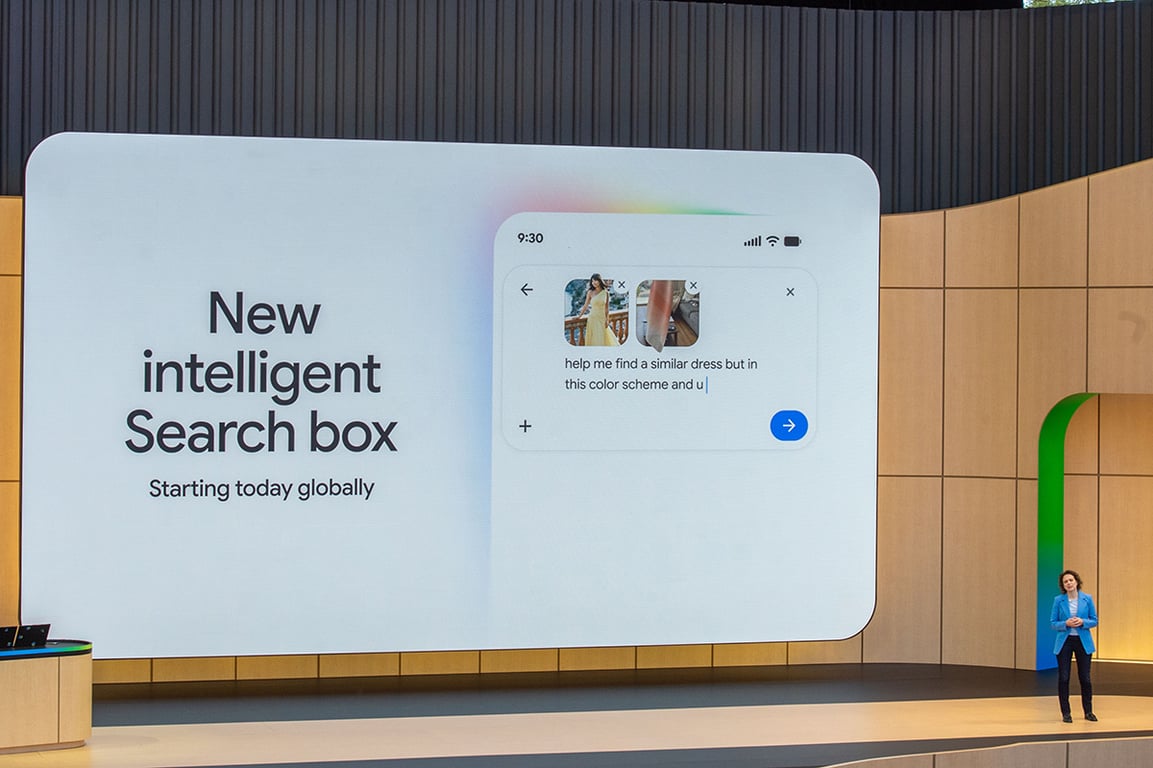 Менеджер Google, отвечающая за поисковую систему, Лиз Рид, представляет поле поиска, улучшенное с помощью искусственного интеллекта, на конференции разработчиков Google I/O, 19 мая 2026 года. Фото: Andrej Sokolow / dpa / Scanpix / LETA