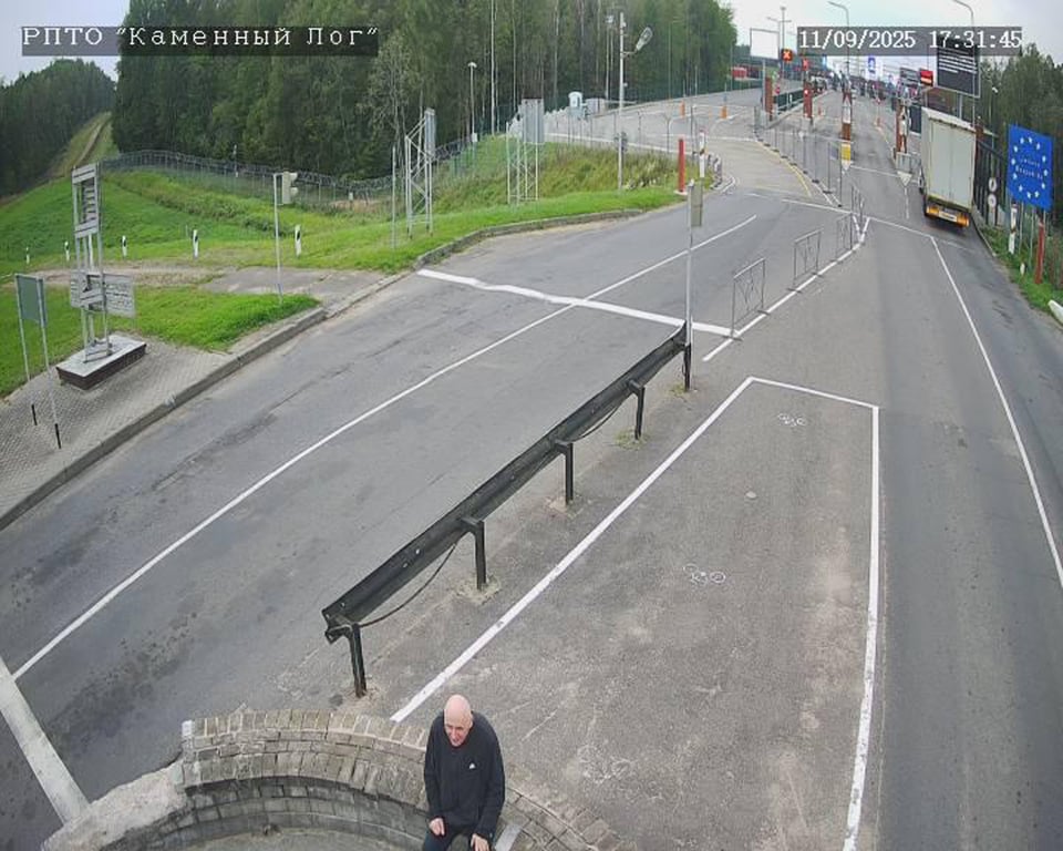 Николай Статкевич на границе, 11 сентября 2025 года. Фото: Наша Нива /  Telegram