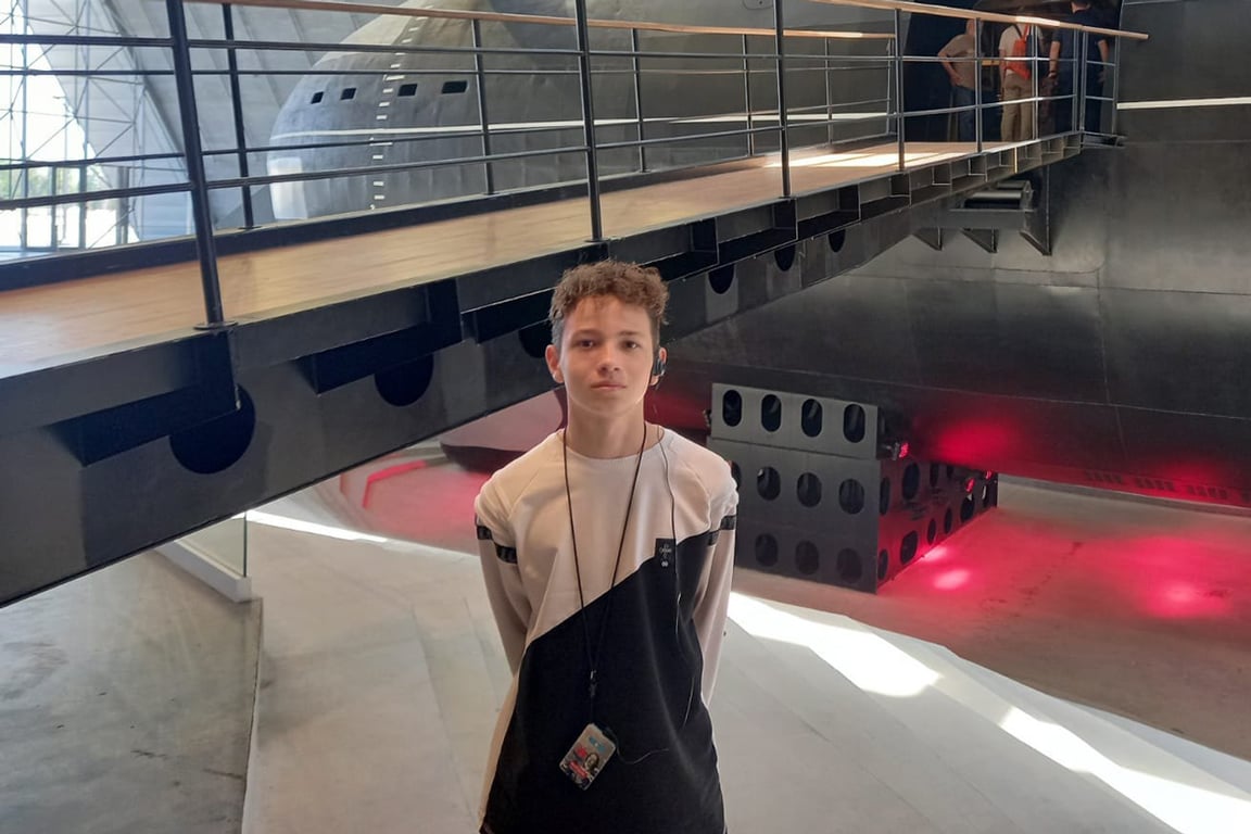 Богдан Протазанов на школьной экскурсии. Фото: соцсети